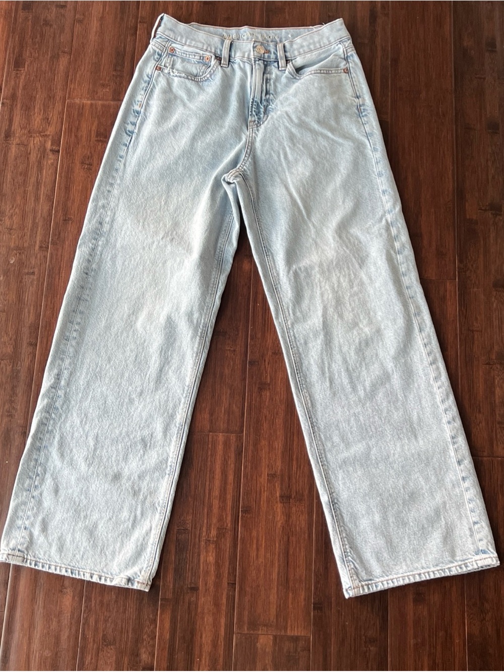American Eagle 90s Wide Leg Size 8 Faded Denim Jeans 29” Inseam High Rise